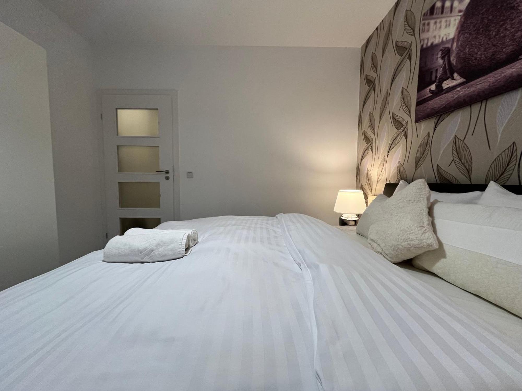 Family House By The River Odra -Panoramic Terrace - 3Room Apartment With 2 Separate Bedrooms And 2 Balconies By Wroapart-Pl- Perfect For Family & Business Stays Wroclaw Ngoại thất bức ảnh