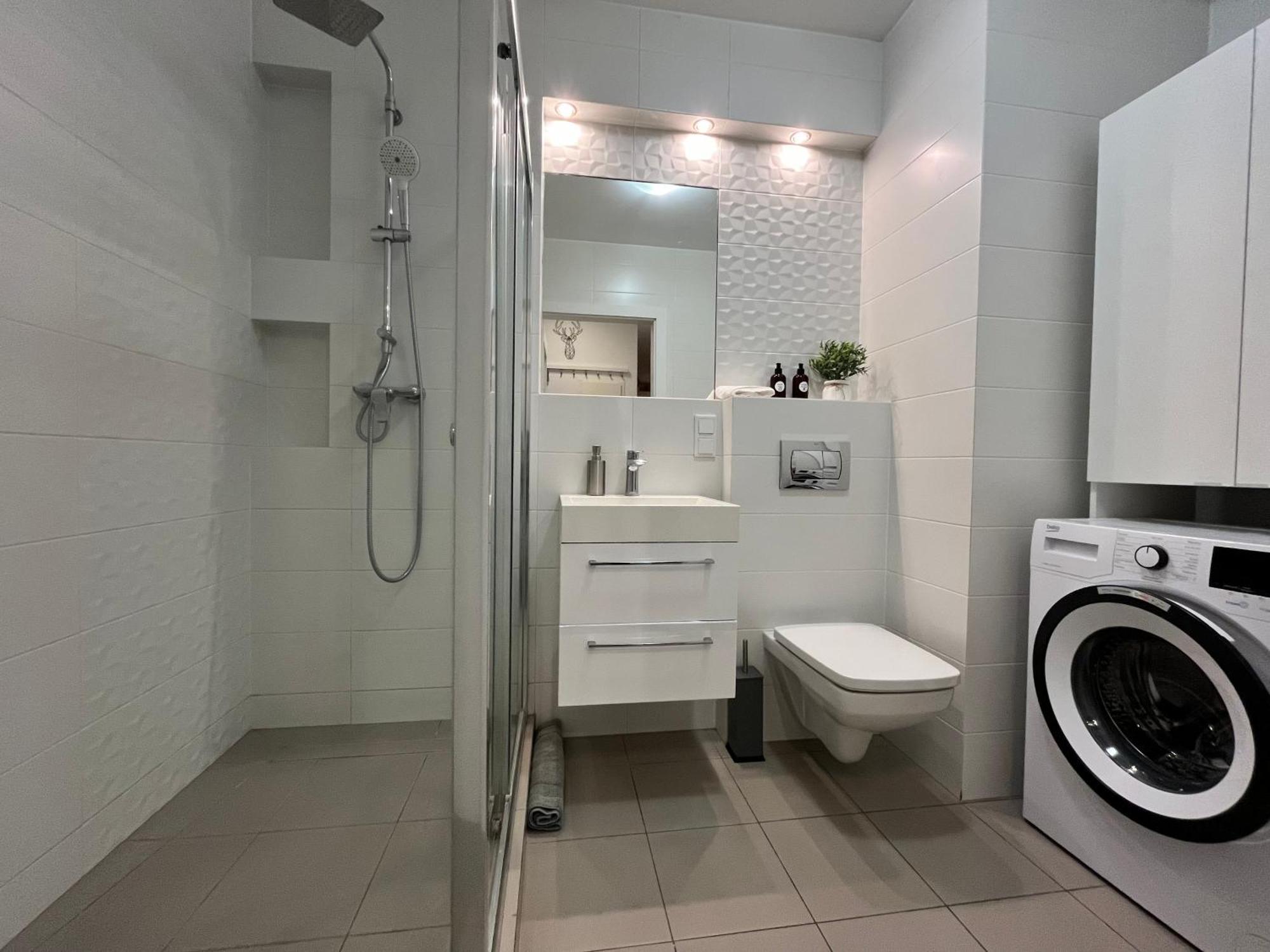 Family House By The River Odra -Panoramic Terrace - 3Room Apartment With 2 Separate Bedrooms And 2 Balconies By Wroapart-Pl- Perfect For Family & Business Stays Wroclaw Ngoại thất bức ảnh