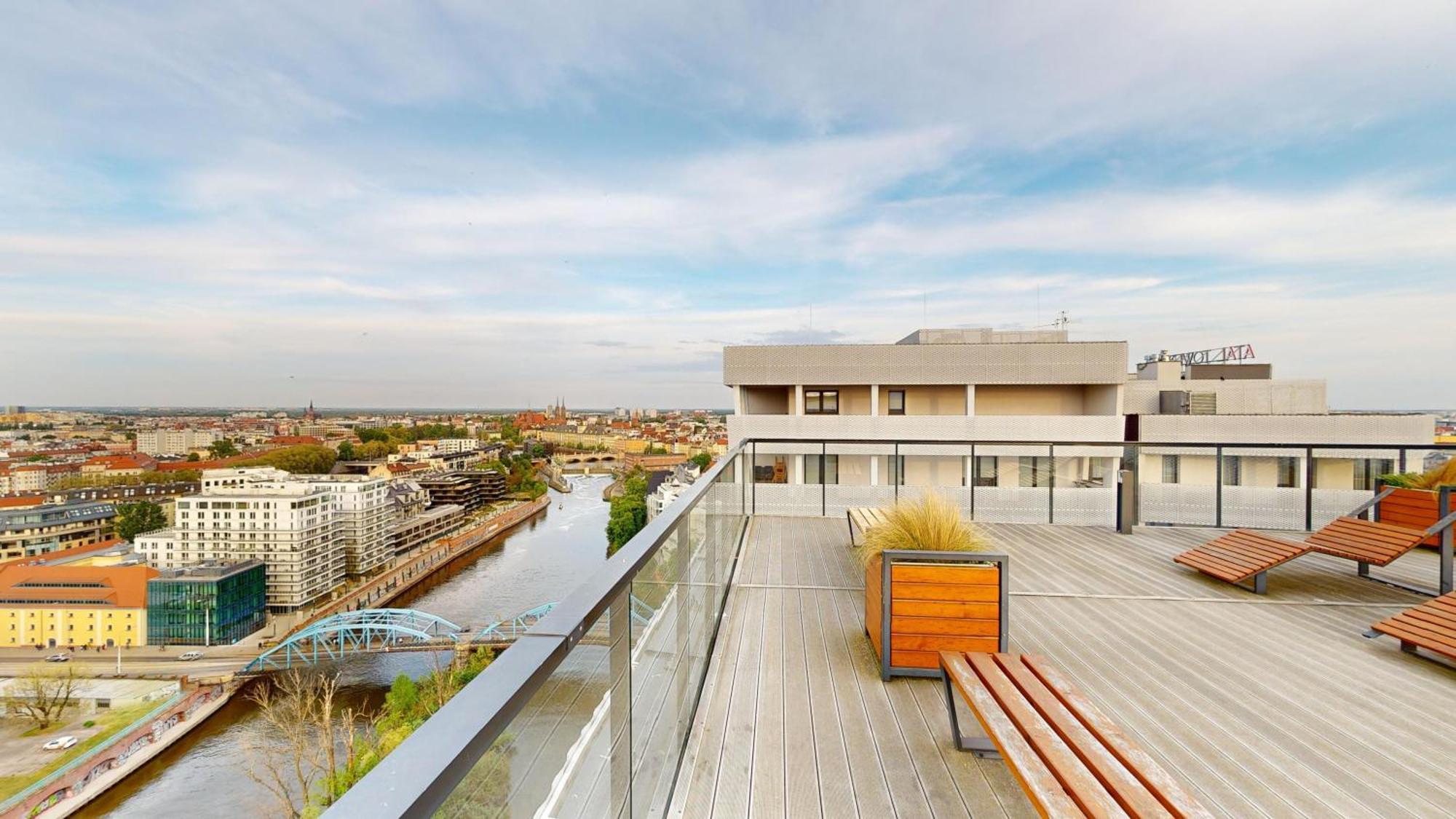 Family House By The River Odra -Panoramic Terrace - 3Room Apartment With 2 Separate Bedrooms And 2 Balconies By Wroapart-Pl- Perfect For Family & Business Stays Wroclaw Ngoại thất bức ảnh